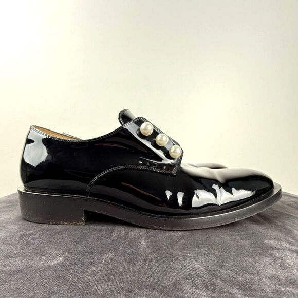 Givenchy Pearl Embellished Patent Leather Oxfords – Made in Italy
